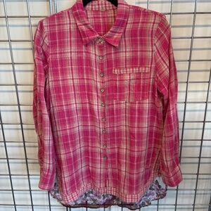 Pink plaid shirt with contrasting in back.
